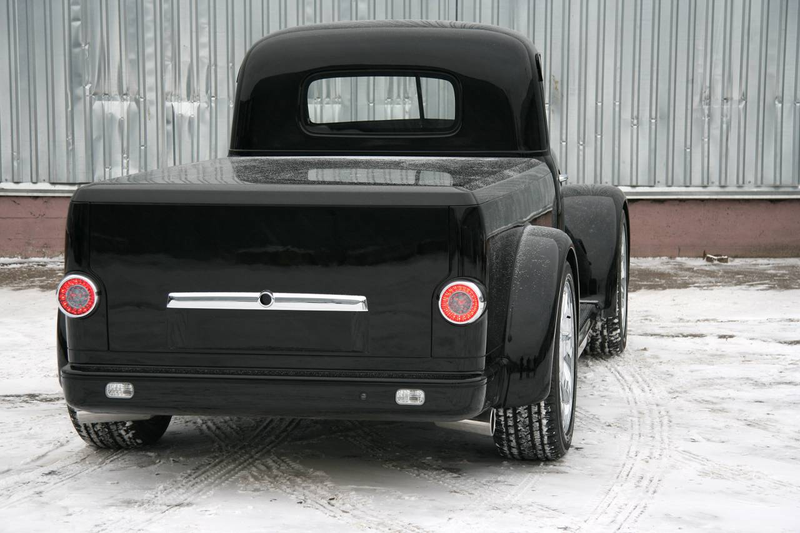 Illustration for article titled GAZ-51 Custom: Russians Make A Cadillac Escalade EXT Hot!